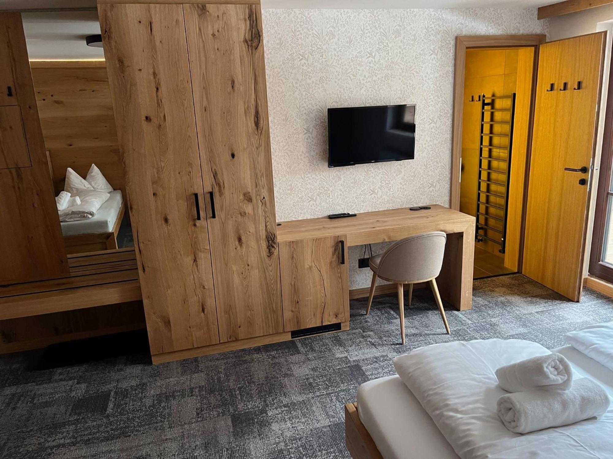 Tieflehner Hof Pitztalhaus Hotel 장크트 리온하드 임 피츠탈 외부 사진