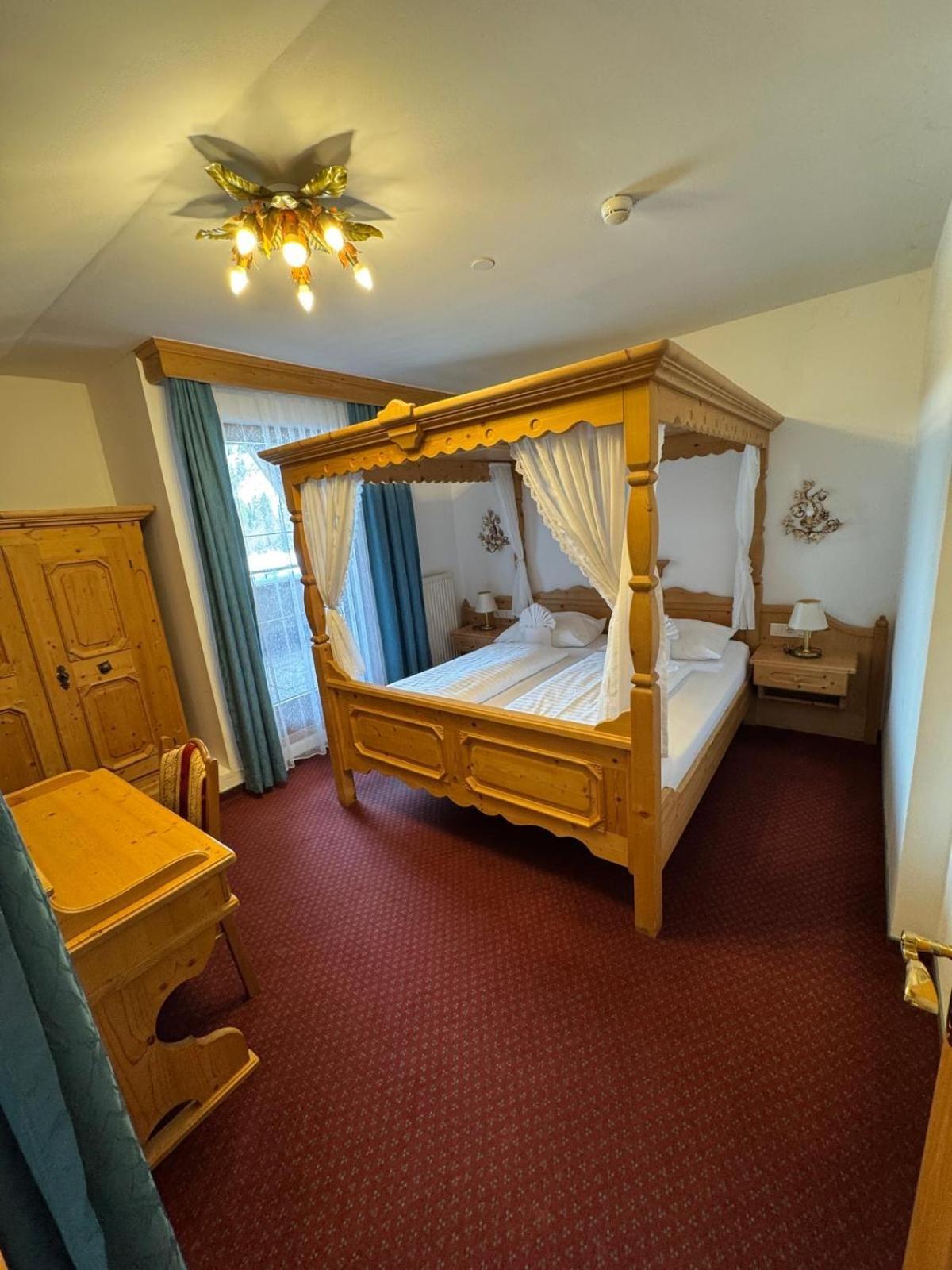 Tieflehner Hof Pitztalhaus Hotel 장크트 리온하드 임 피츠탈 외부 사진